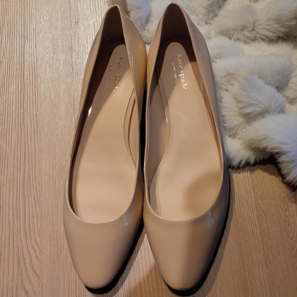 Kate Spade Beige Flats Brand New Never Worn